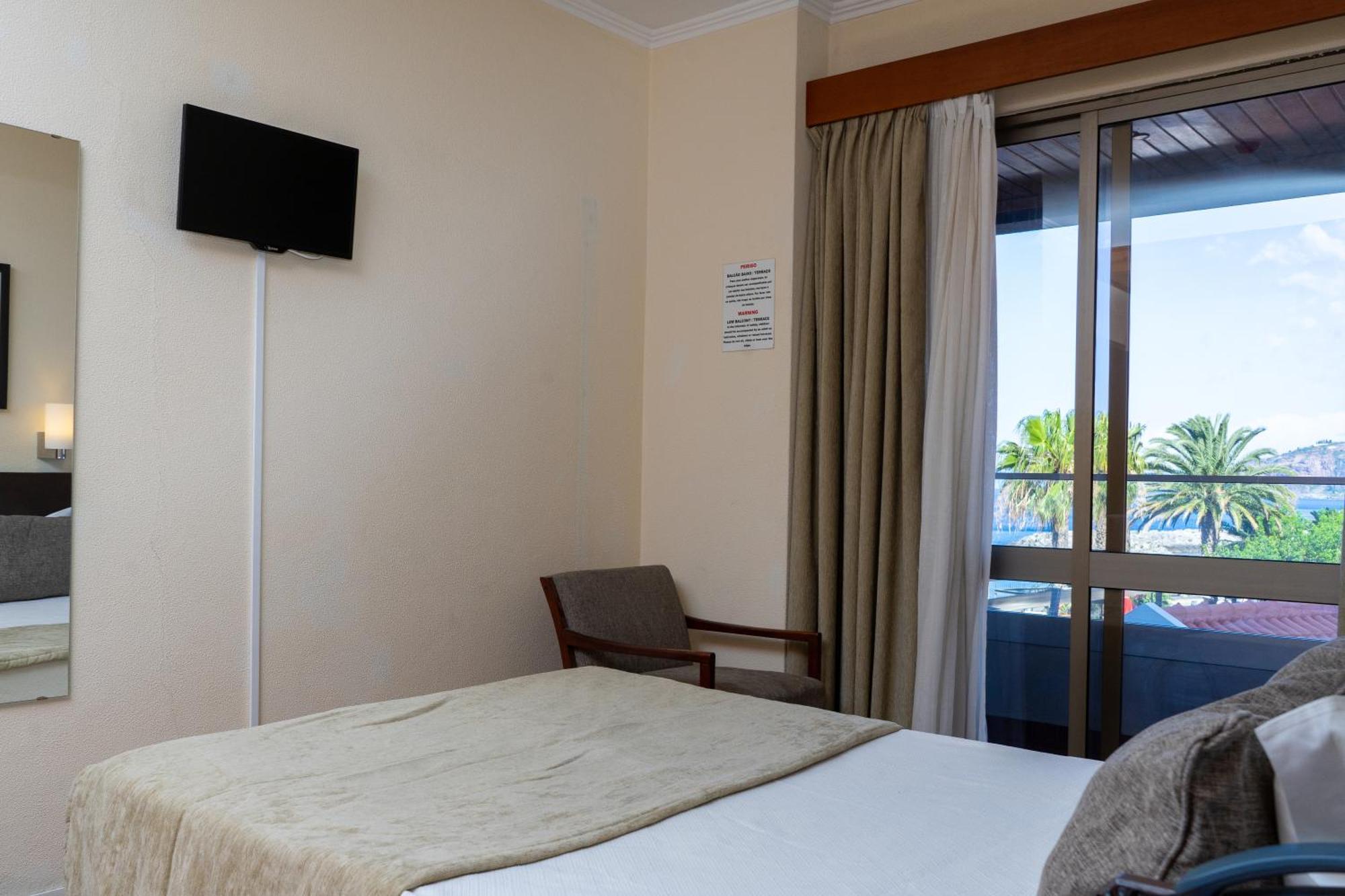 Flag Hotel Madeira - Ribeira Brava Eksteriør billede
